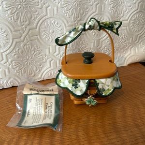 Longaberger 1999 Lots of Luck Basket combo